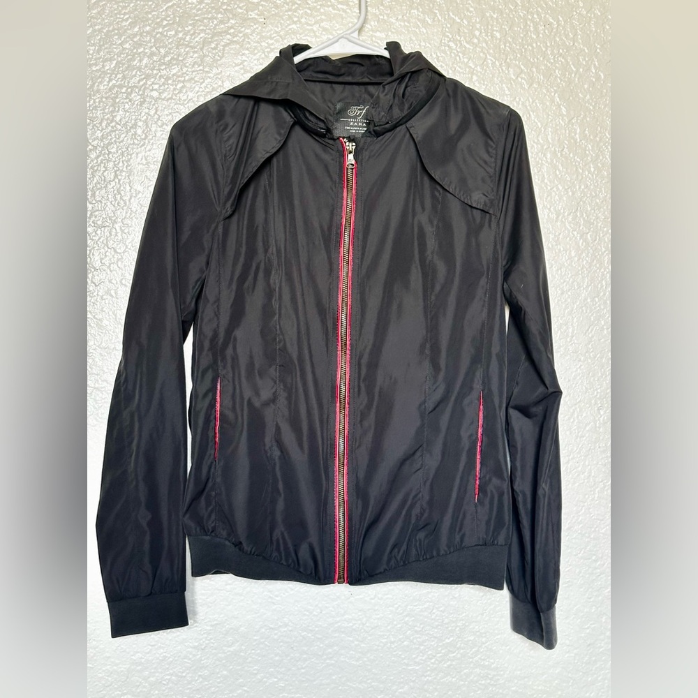 ZARA Women’s Full Zip Windbreaker Jacket w/ a Detachable Hood Size: M Medium